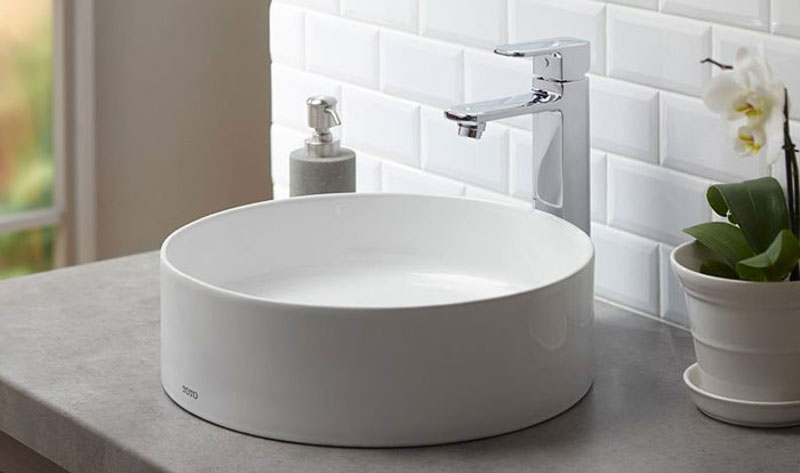 Lavabo nhỏ gọn phù hợp với không gian nhà tắm